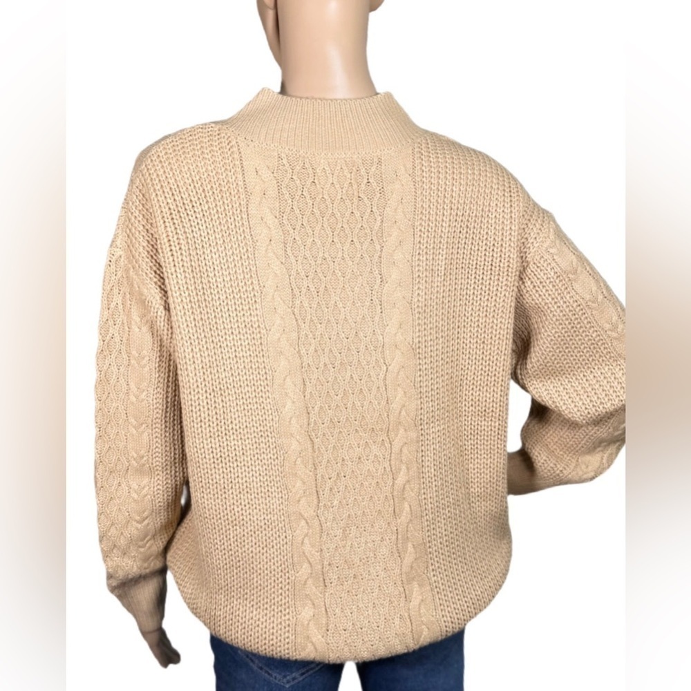 HIPPIE ROSE V-Neck Cable-Knit Sweater - Picture 2 of 3